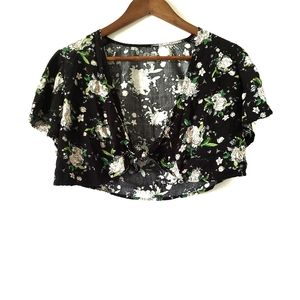 ⭕Art Class Floral Tie Front Crop Blouse